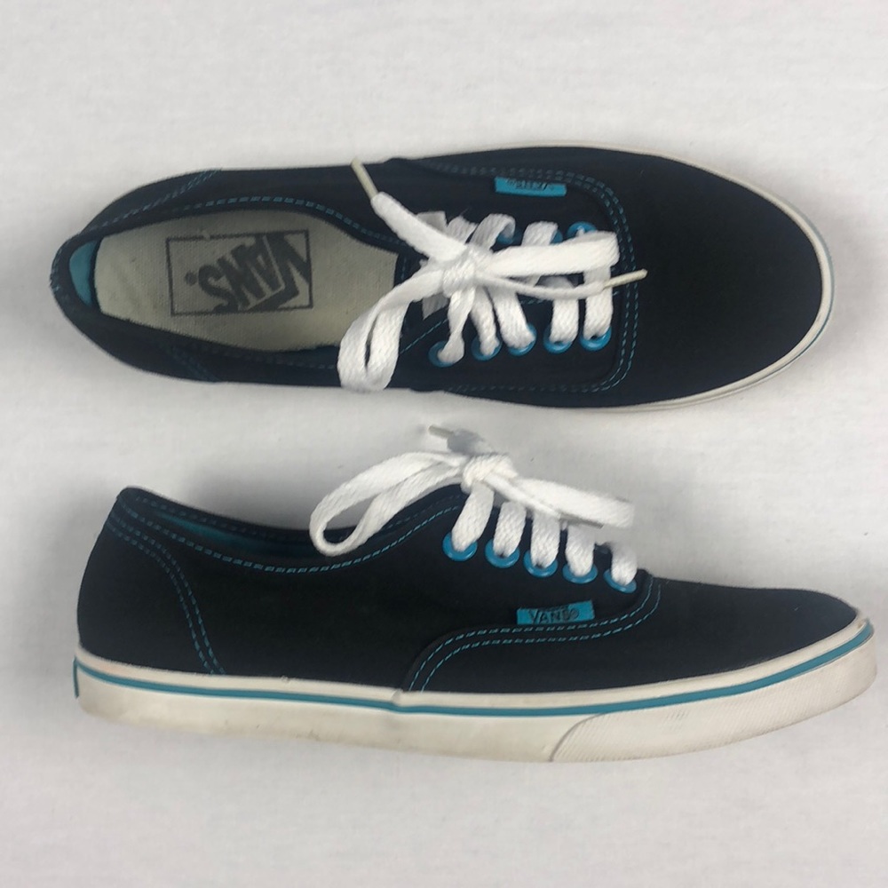 Vans women’s lo black Size 5.5